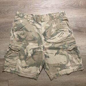 Wrangler Tan Cargo Shorts